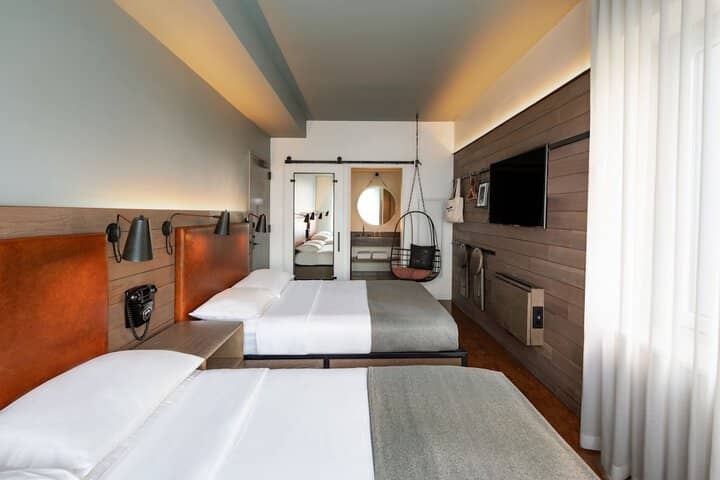 Room 8 of 68