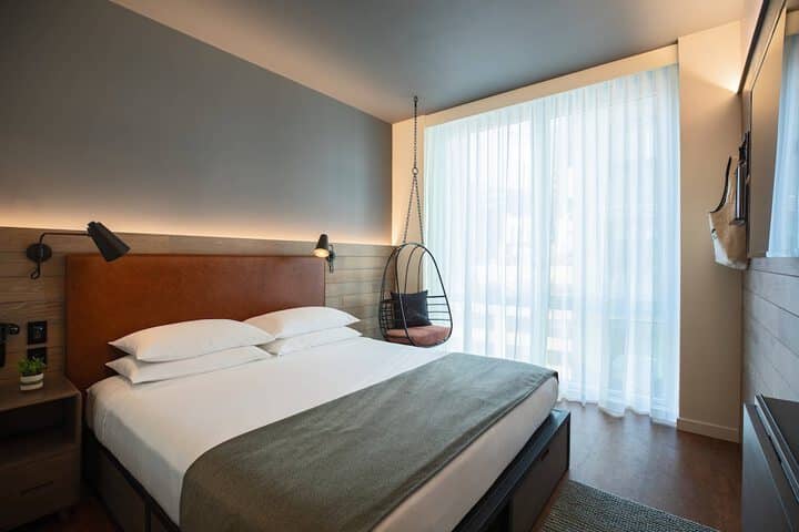 Room 20 of 68